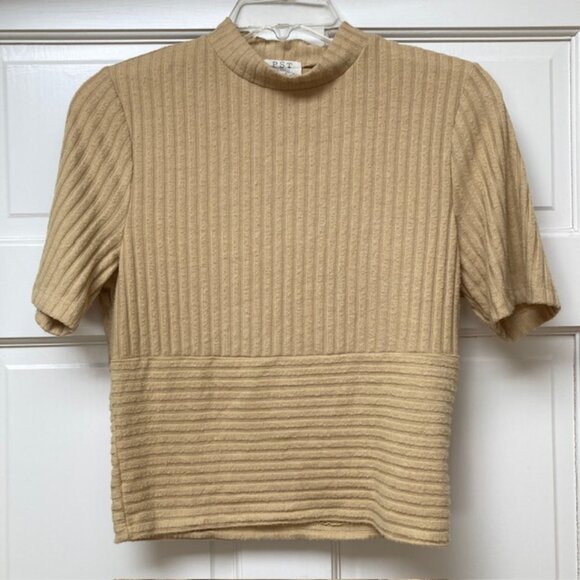 Project Social T light mustard short sleeve mock neck top Size S - Picture 1 of 6